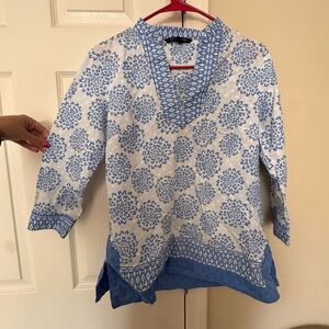 Zac & Rachel Blue and White Floral V-Neck Tunic